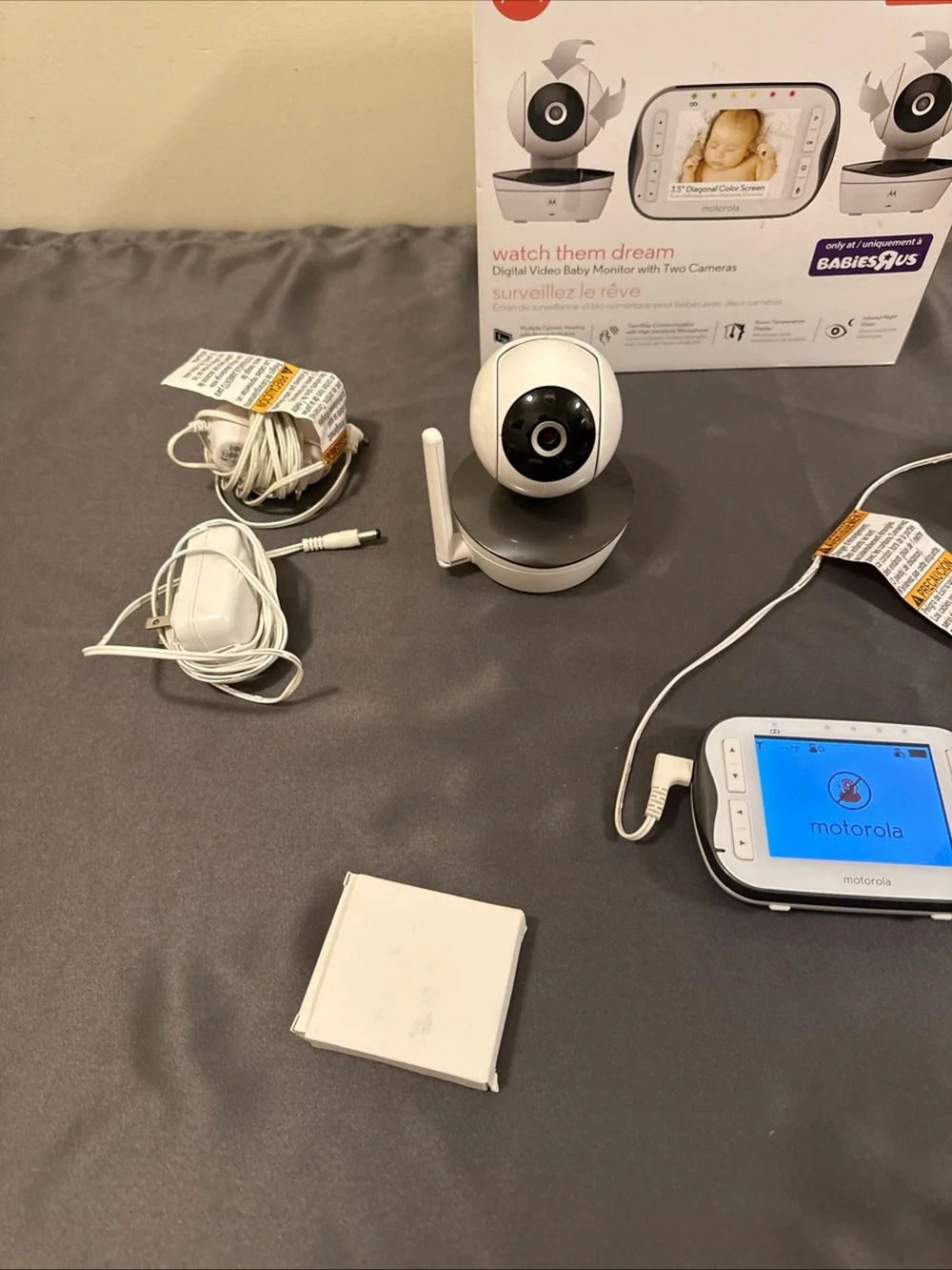 MOTOROLA VIDEO BABY MONITOR 2 Cameras, 3.5